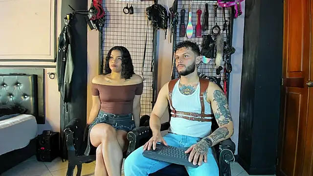 Snapshot of Twisted_Fantasy chatting on December 14, 8:57 pm Twisted Fantasy online show from December 14, 8:57 pm