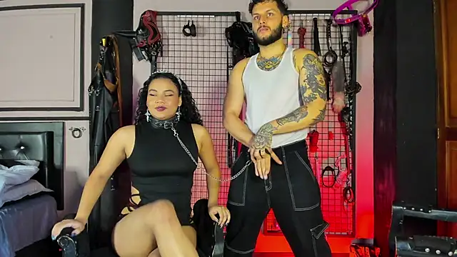 Snapshot of Twisted_Fantasy chatting on December 19, 8:27 pm Twisted Fantasy online show from December 19, 8:27 pm