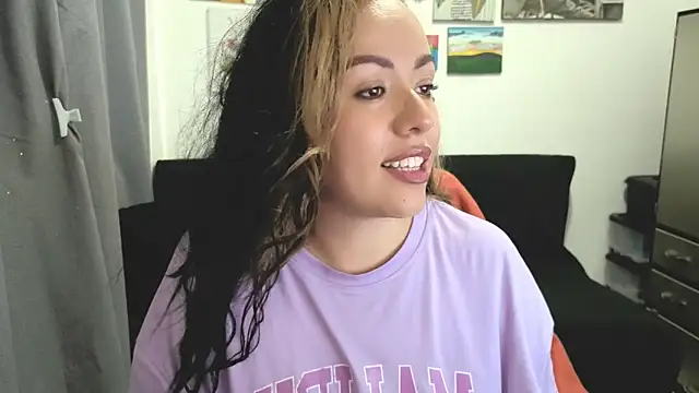 joan-star online show from April 13, 4:45 pm