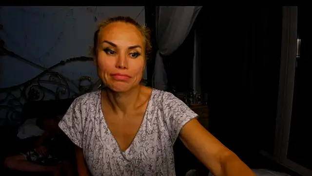 Radmila Queen  online show from July 26, 9:43 pm