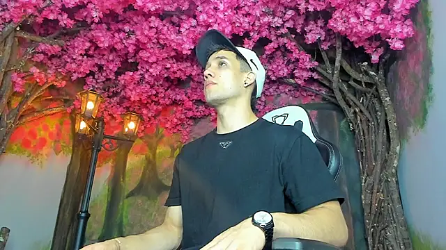 Snapshot of alexgiraldo_ chatting on January 21, 11:13 am alexgiraldo online show from January 21, 11:13 am