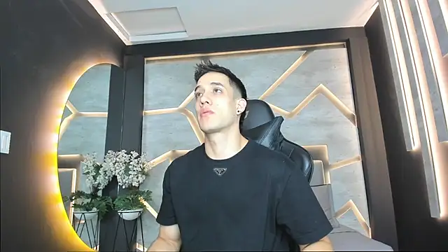 Snapshot of alexgiraldo_ chatting on January 27, 11:22 am alexgiraldo online show from January 27, 11:22 am