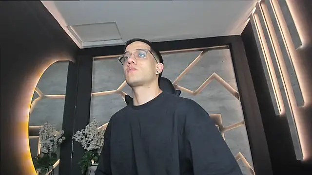 Snapshot of alexgiraldo_ chatting on February 27, 11:20 am alexgiraldo online show from February 27, 11:20 am