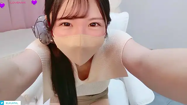 Snapshot of anchan_ chatting on June 3, 1:03 pm anchan online show from June 3, 1:03 pm