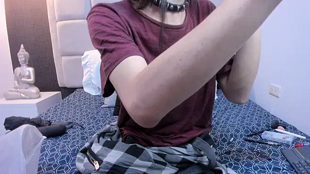 Hecatee 77 online show from February 19, 7:38 pm