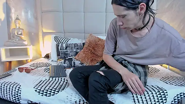 Hecatee 77 online show from December 16, 6:13 pm