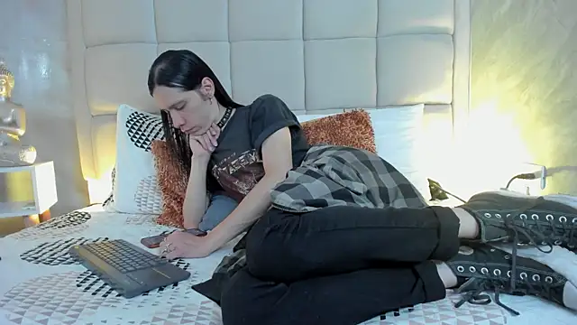 Hecatee 77 online show from February 19, 7:54 pm