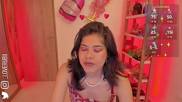 Snapshot of loverubii chatting on February 15, 2:30 am loverubii online show from February 15, 2:30 am