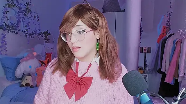 Snapshot of NaruBolita chatting on February 24, 1:10 pm NaruBolita online show from February 24, 1:10 pm