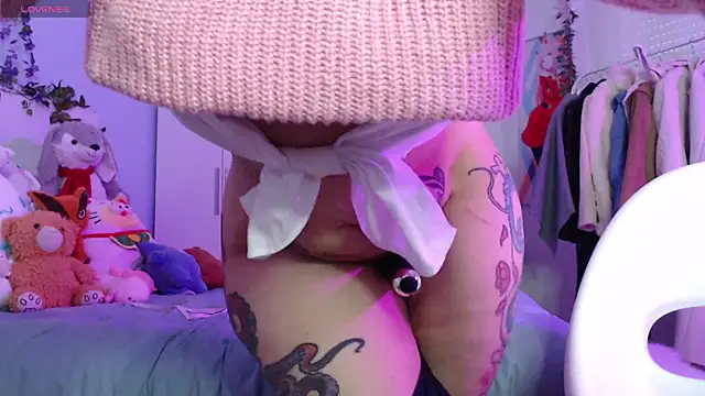 Snapshot of NaruBolita chatting on February 26, 11:41 am NaruBolita online show from February 26, 11:41 am