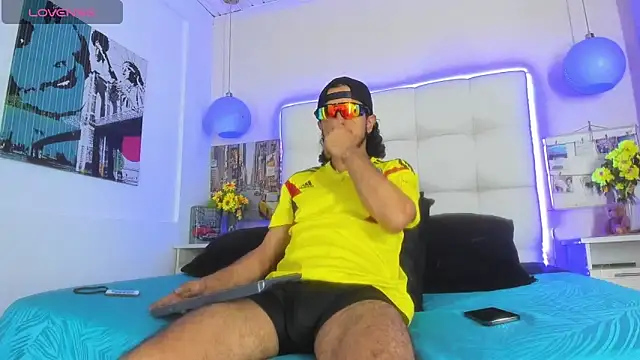 Snapshot of steffanxxll chatting on May 25, 2:23 pm steffanxxll online show from May 25, 2:23 pm