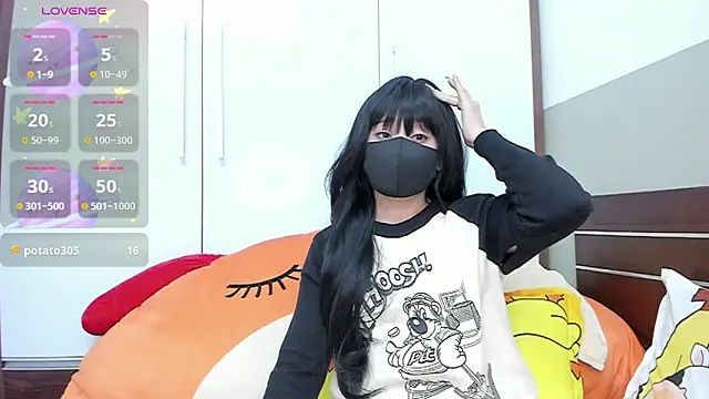 alonelove   online show from February 22, 2:39 am