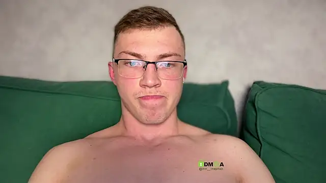 iron  chap online show from March 28, 11:04 pm