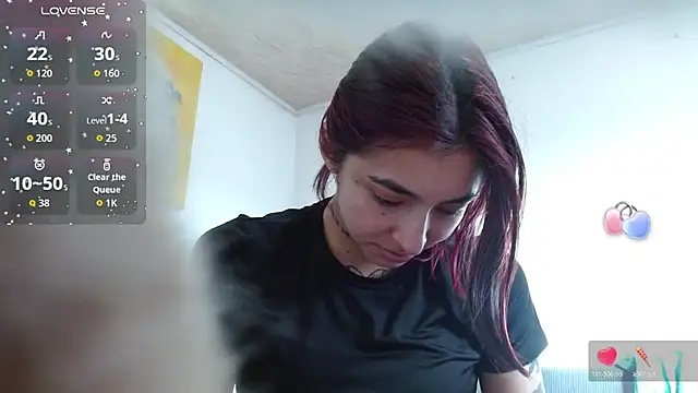 ZoeBakers  online show from October 24, 9:22 pm