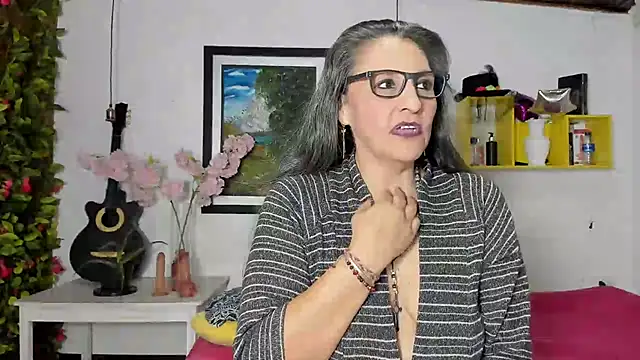 merlyna goldens online show from January 30, 9:15 am