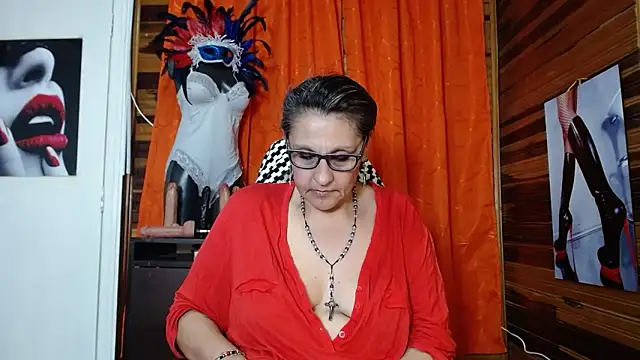 merlyna goldens online show from February 15, 3:39 pm