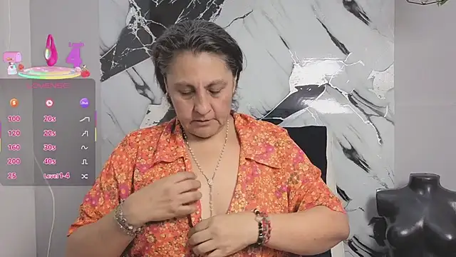 merlyna goldens online show from October 2, 11:23 pm