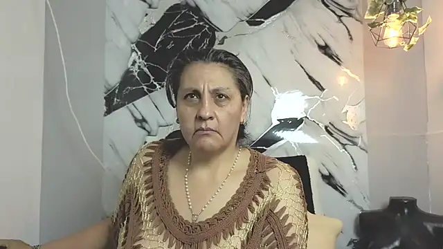 merlyna goldens online show from October 11, 11:58 pm