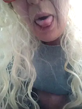 Impression222 online show from March 2, 4:10 pm