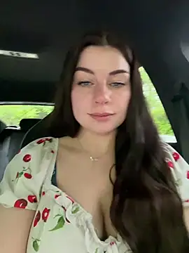 Snapshot of EllyNora chatting on May 31, 4:03 pm EllyNora online show from May 31, 4:03 pm