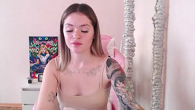 miaacatt online show from September 27, 8:08 am