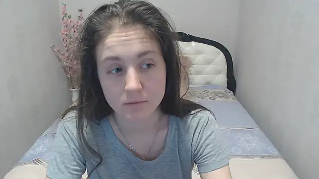 Holliy Cooper online show from February 5, 11:44 am