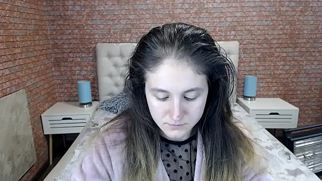 Holliy Cooper online show from October 2, 8:21 am