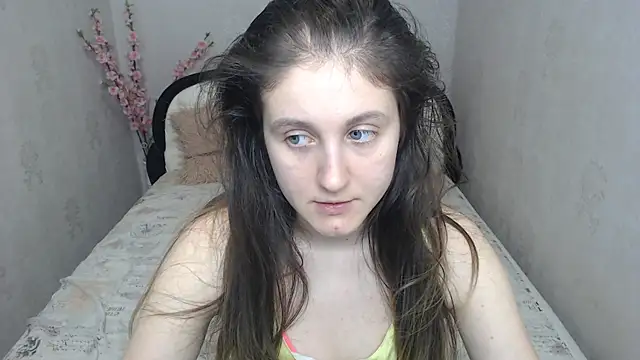 Snapshot of Holliy_Cooper chatting on May 20, 7:58 am Holliy Cooper online show from May 20, 7:58 am