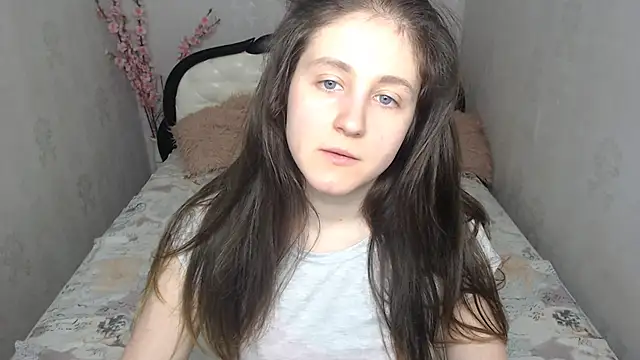 Snapshot of Holliy_Cooper chatting on June 3, 9:01 am Holliy Cooper online show from June 3, 9:01 am