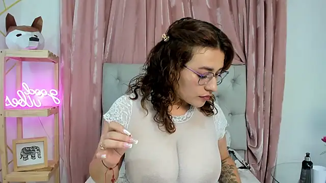 alix bay online show from February 17, 3:58 am