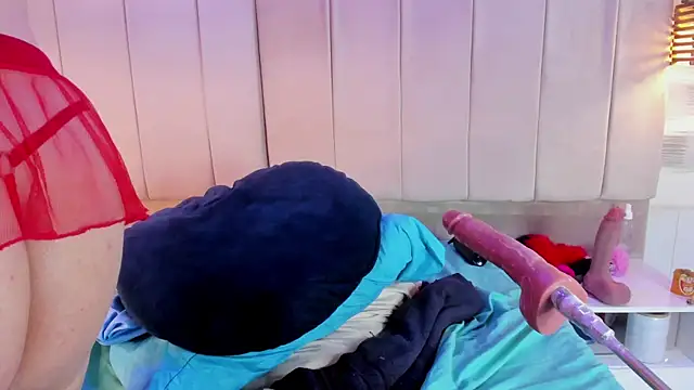 jade swet online show from February 11, 12:27 pm