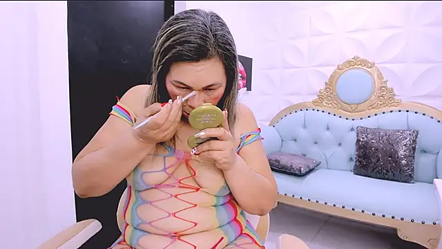 Snapshot of dianamilf chatting on March 14, 2:53 am dianamilf online show from March 14, 2:53 am