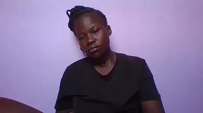 prettychic5 online show from February 12, 10:35 am