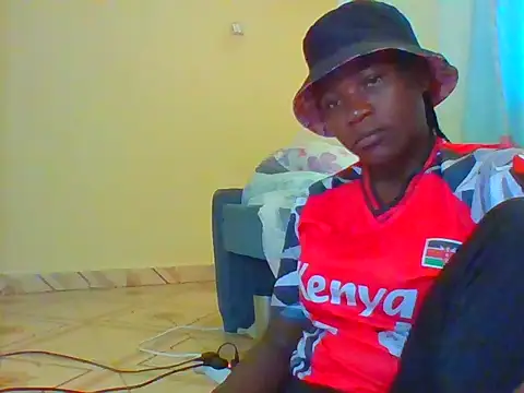 prettychic5 online show from April 16, 8:48 am