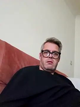 Snapshot of adriaan1975 chatting on October 1, 7:58 am adriaan1975 online show from October 1, 7:58 am