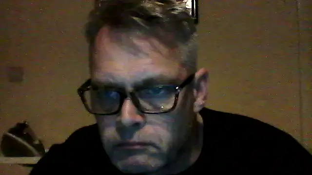 Snapshot of adriaan1975 chatting on February 26, 3:05 am adriaan1975 online show from February 26, 3:05 am