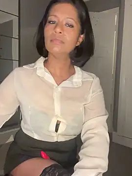 RoseMelanie online show from February 11, 5:07 pm