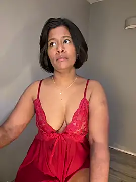 RoseMelanie online show from April 3, 7:01 pm