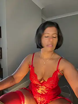 Snapshot of RoseMelanie chatting on April 28, 7:02 am RoseMelanie online show from April 28, 7:02 am