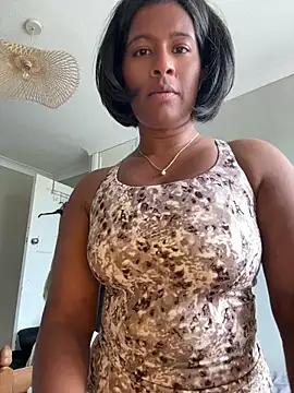 Snapshot of RoseMelanie chatting on May 18, 12:55 pm RoseMelanie online show from May 18, 12:55 pm