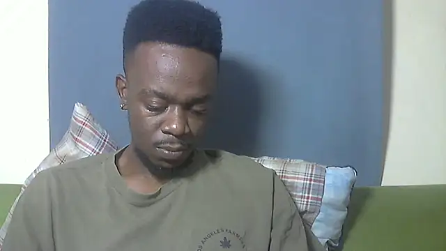 Snapshot of BIGDICKMULLAH chatting on February 1, 9:52 am BIGDICKMULLAH online show from February 1, 9:52 am