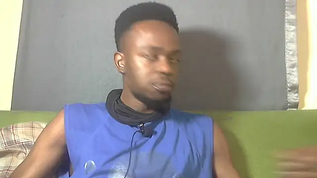 Snapshot of BIGDICKMULLAH chatting on February 10, 3:32 am BIGDICKMULLAH online show from February 10, 3:32 am