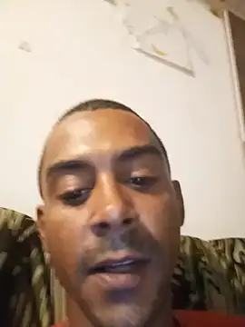 Snapshot of RoludoDF chatting on June 11, 2:53 am RoludoDF online show from June 11, 2:53 am