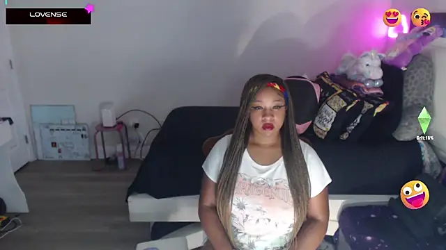 temptressbeauty24 online show from February 18, 4:48 am