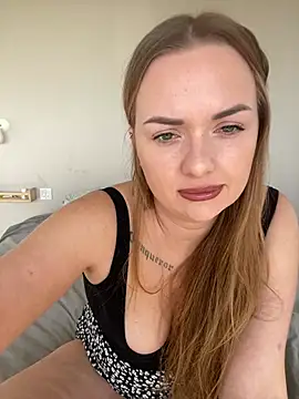 ElenaRebelle online show from January 9, 9:06 am