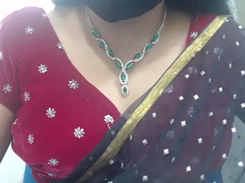 Snapshot of Lovely_Siri_23 chatting on May 11, 10:54 am Lovely Siri 23 online show from May 11, 10:54 am