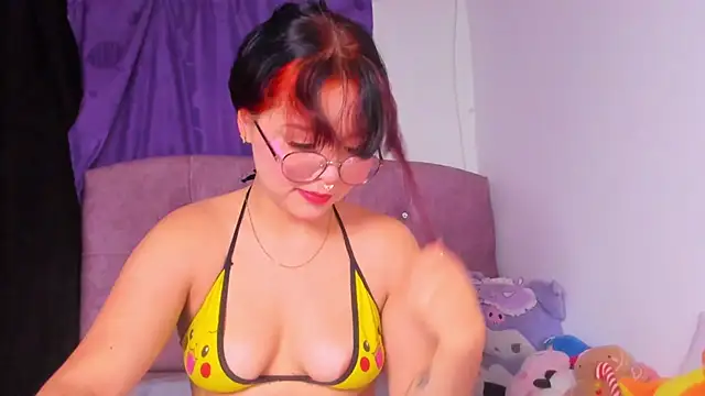 Snapshot of amy_18 chatting on September 20, 8:37 am amy 18 online show from September 20, 8:37 am