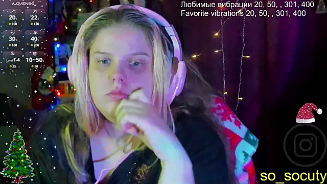 Snapshot of so_cute777 chatting on February 6, 2:55 am so cute777 online show from February 6, 2:55 am