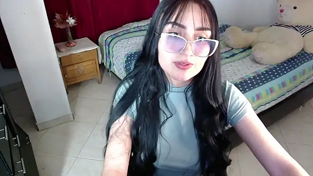 Snapshot of Tiffani_Williams chatting on November 27, 11:40 pm Tiffani Williams online show from November 27, 11:40 pm