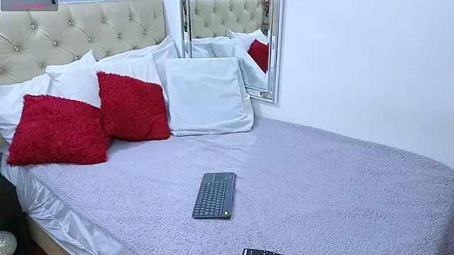 AnnaRedgrave online show from February 4, 7:58 am